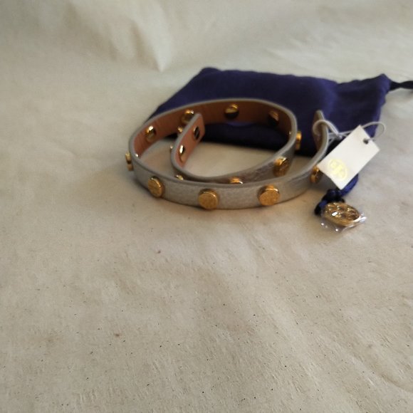 COPY - Tory Burch Leather Double Wrap Bracelet-Silver Leather with Gold Tory Lo… - Picture 5 of 5